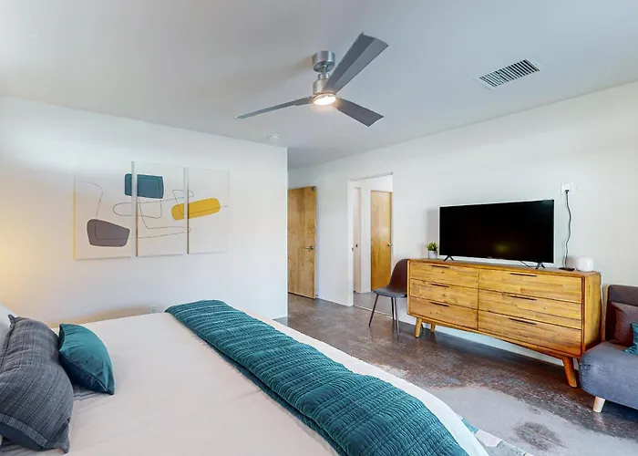 The Hideaway Holiday home